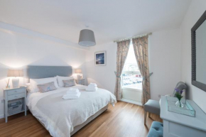 Annandale Street Apartment